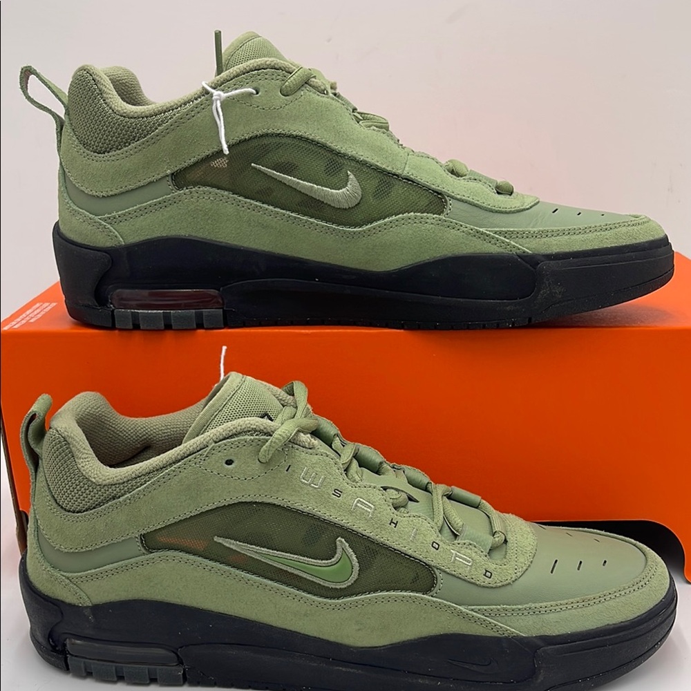 Nike Men’s Green Retro-Inspired Sneakers with Rugged Sole - Picture 1 of 16